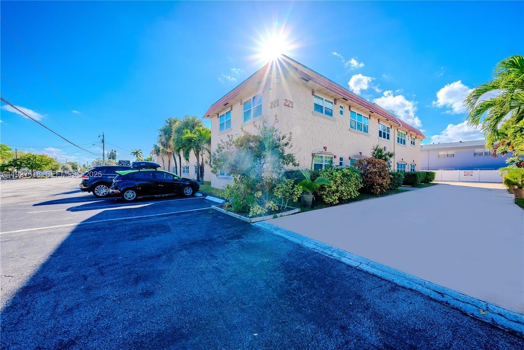 En Venta: $267,000 (2 camas, 2 baños, 940 Pies cuadrados)