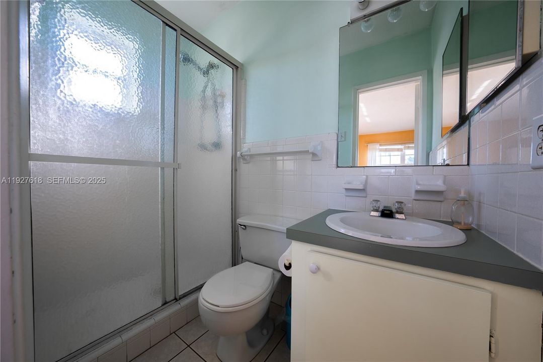 En Venta: $267,000 (2 camas, 2 baños, 940 Pies cuadrados)