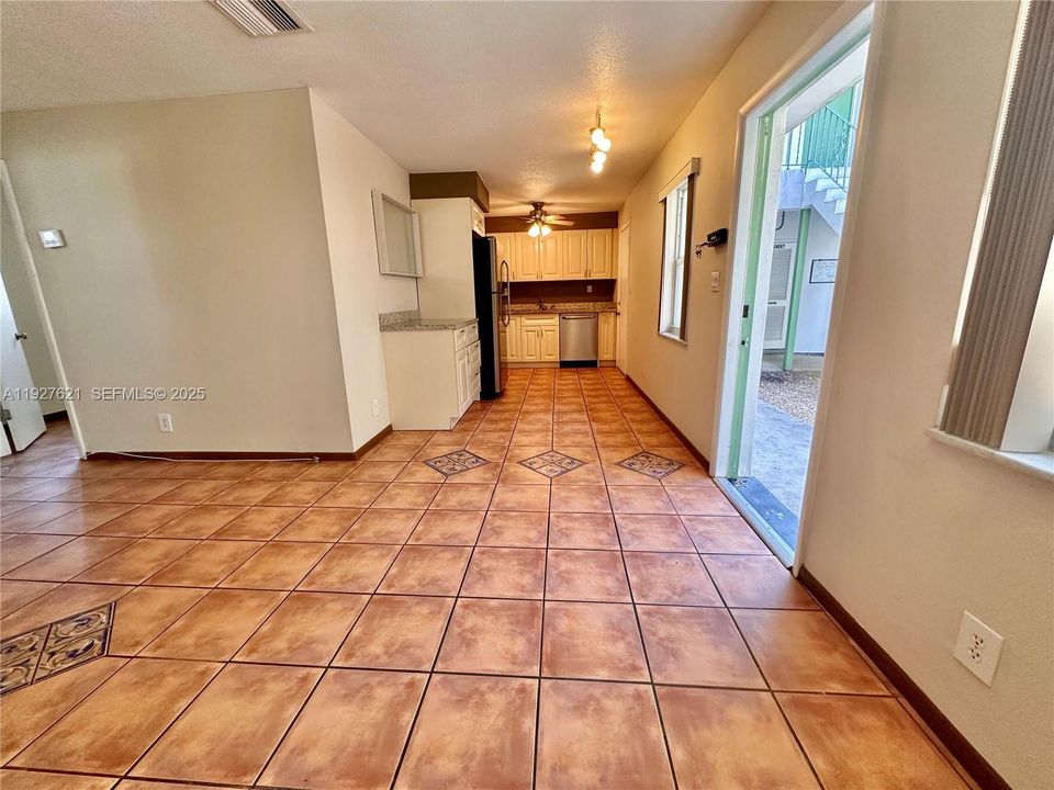 В аренду: $1,600 (1 спален, 1 ванн, 550 Квадратных фут)