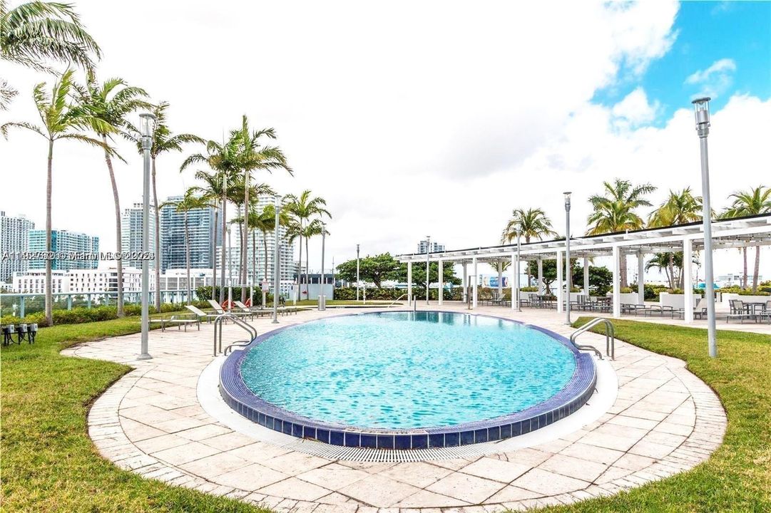 En Venta: $675,000 (2 camas, 2 baños, 1158 Pies cuadrados)