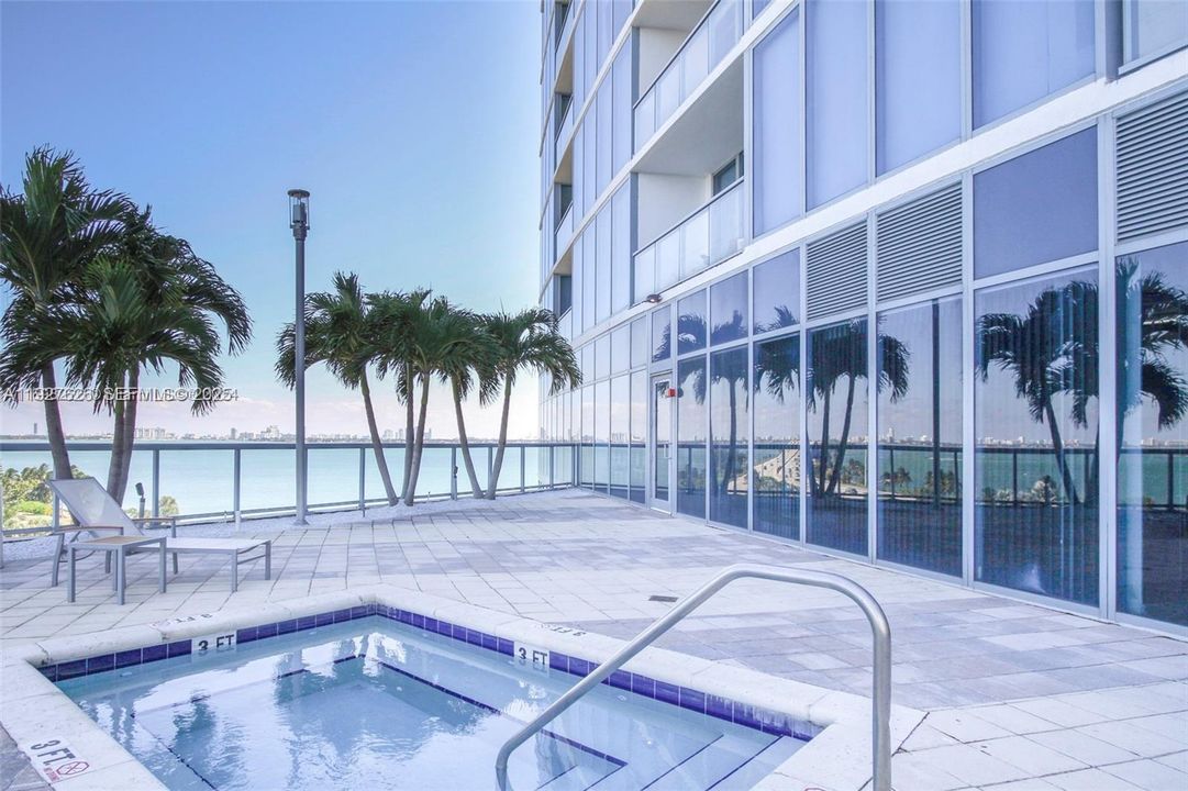 En Venta: $675,000 (2 camas, 2 baños, 1158 Pies cuadrados)