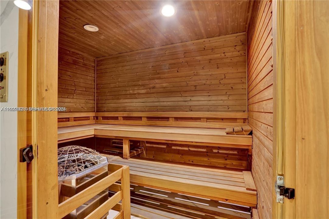 En Venta: $675,000 (2 camas, 2 baños, 1158 Pies cuadrados)