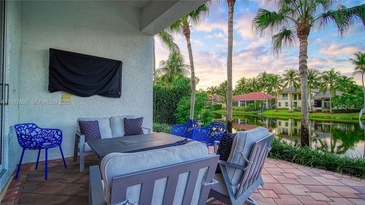 待售: $1,899,000 (4 贝兹, 3 浴室, 3166 平方英尺)