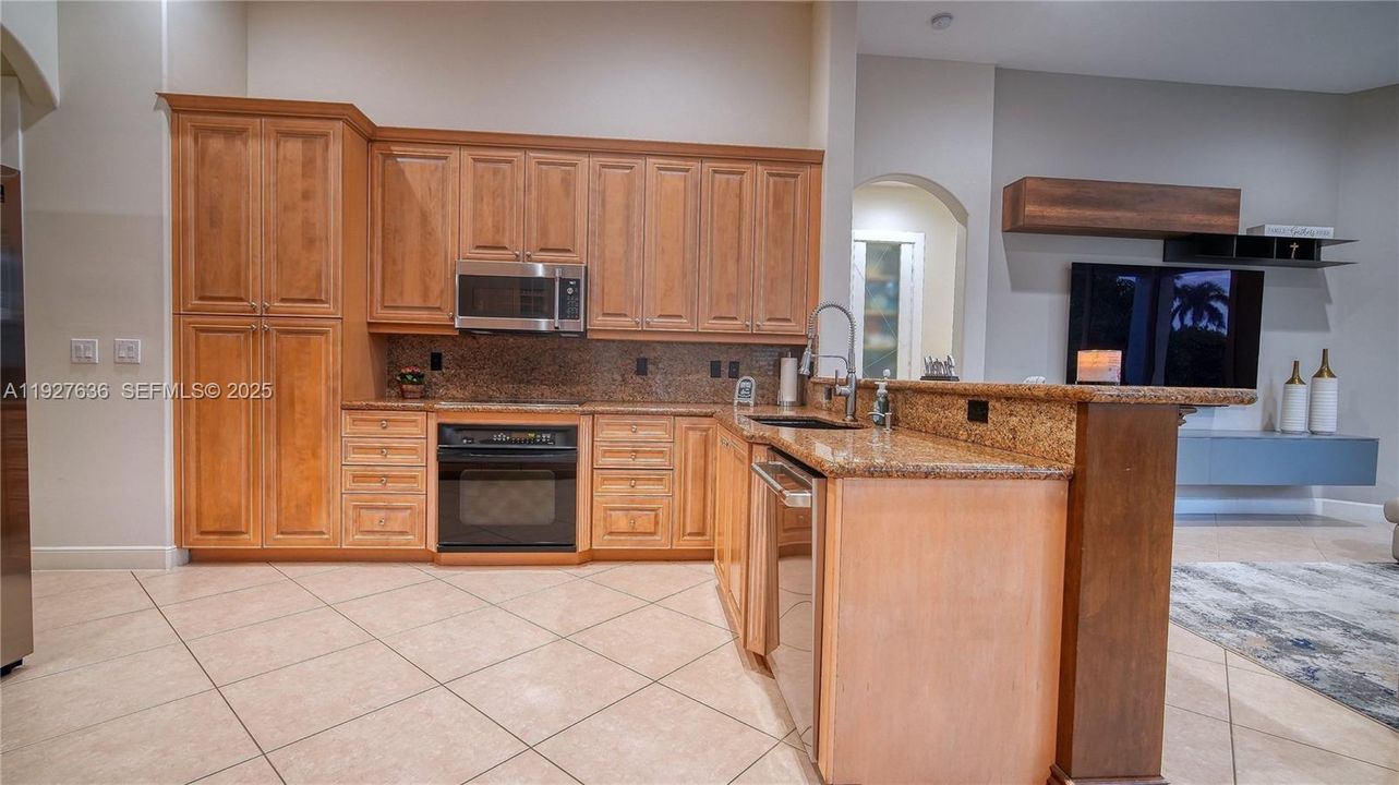 待售: $1,899,000 (4 贝兹, 3 浴室, 3166 平方英尺)