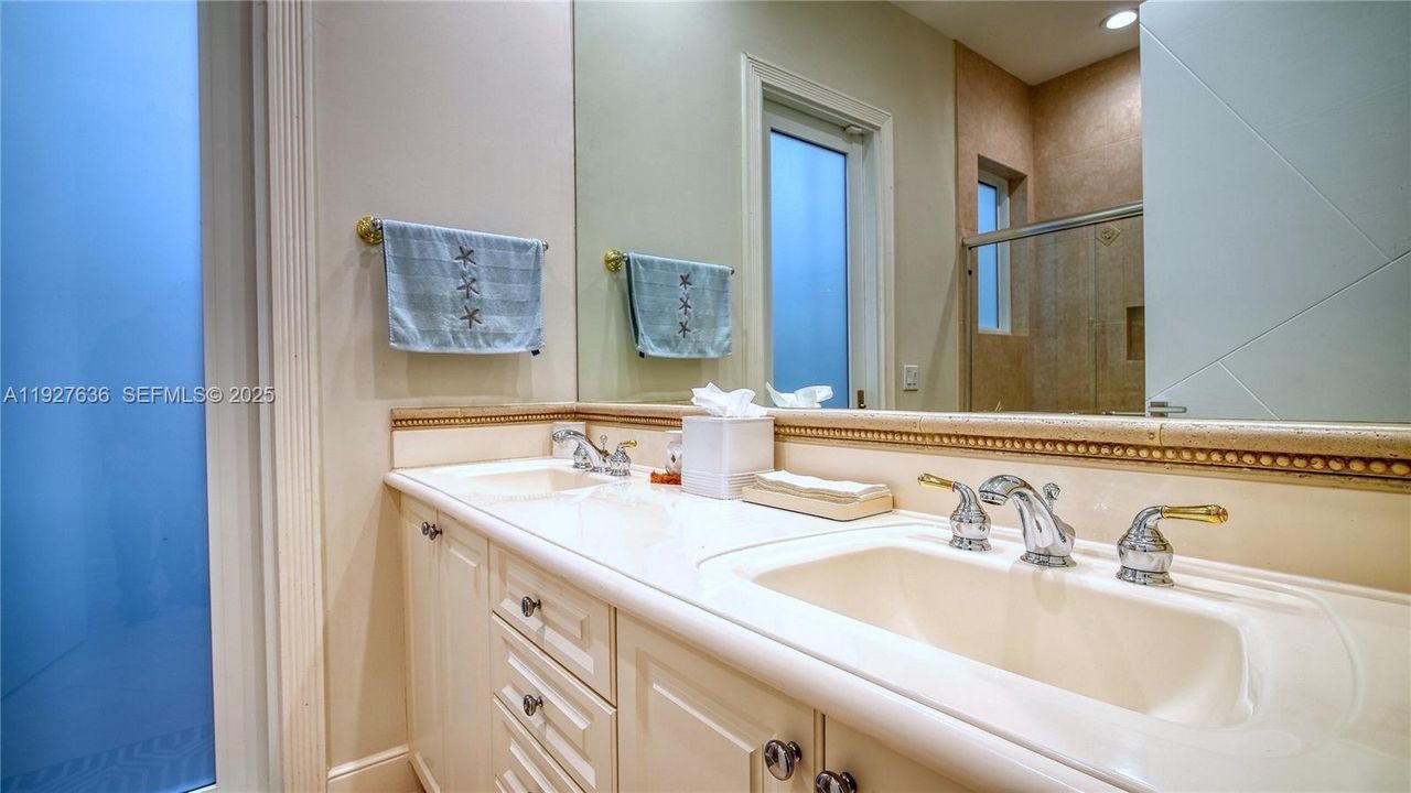 待售: $1,899,000 (4 贝兹, 3 浴室, 3166 平方英尺)