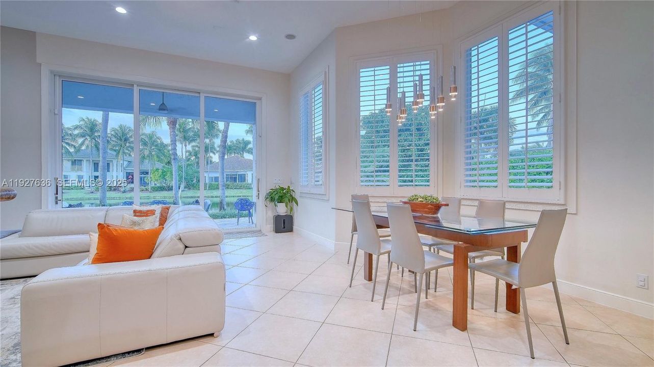 待售: $1,899,000 (4 贝兹, 3 浴室, 3166 平方英尺)