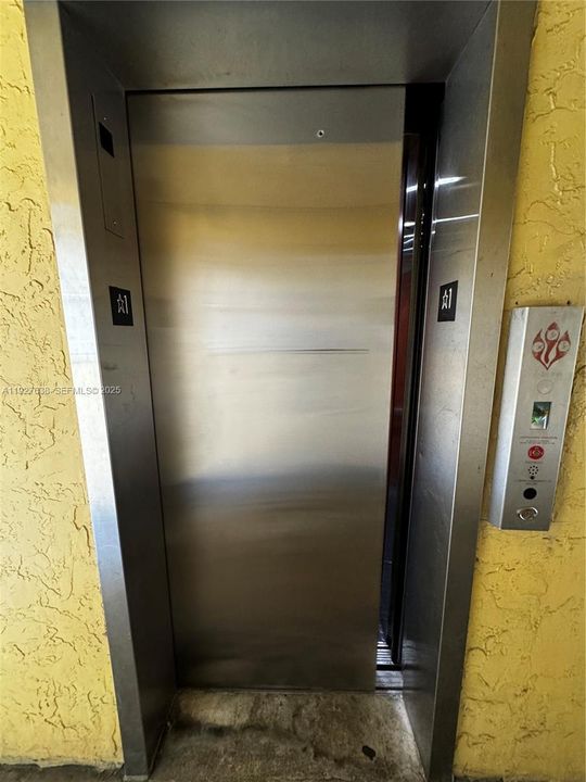 В аренду: $2,345 (3 спален, 2 ванн, 1170 Квадратных фут)