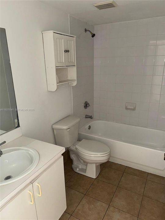 For Rent: $2,850 (3 beds, 2 baths, 1120 Square Feet)