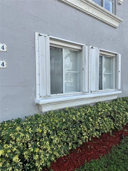 For Rent: $2,850 (3 beds, 2 baths, 1120 Square Feet)