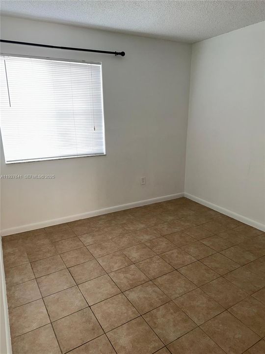 For Rent: $2,850 (3 beds, 2 baths, 1120 Square Feet)