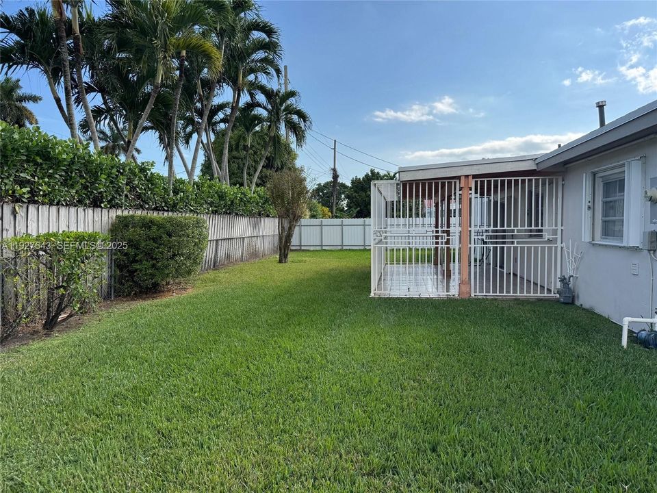 For Sale: $759,000 (4 beds, 2 baths, 1890 Square Feet)