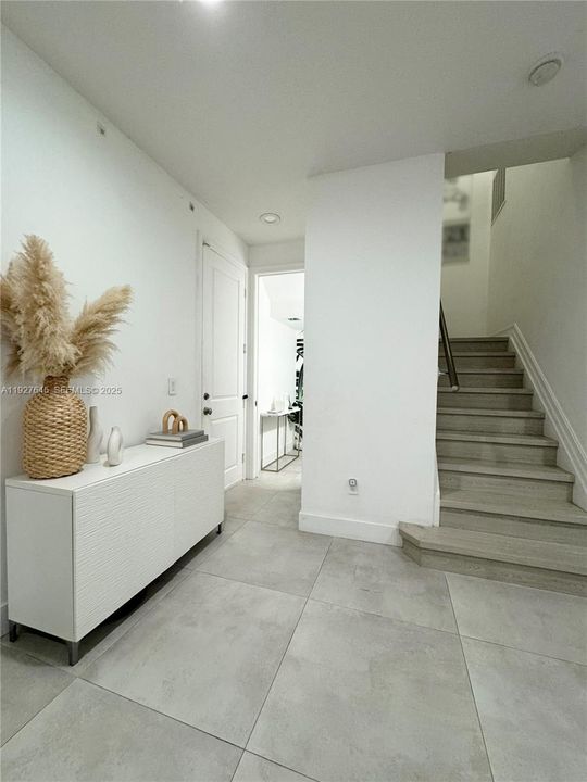 В аренду: $4,000 (3 спален, 2 ванн, 1892 Квадратных фут)