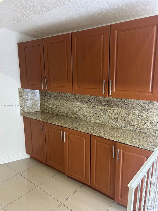 En Renta: $2,700 (3 camas, 2 baños, 1962 Pies cuadrados)