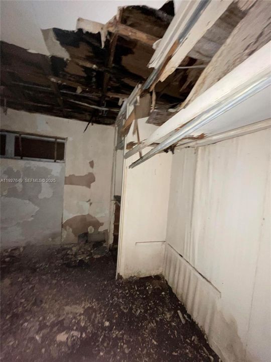 For Sale: $109,999 (3 beds, 2 baths, 1638 Square Feet)