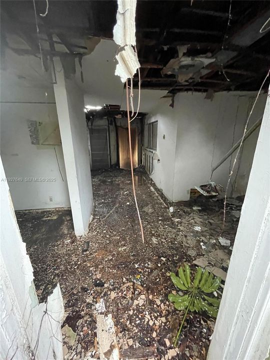 For Sale: $109,999 (3 beds, 2 baths, 1638 Square Feet)