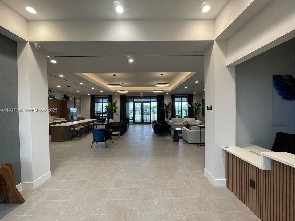 В аренду: $2,700 (3 спален, 3 ванн, 1328 Квадратных фут)