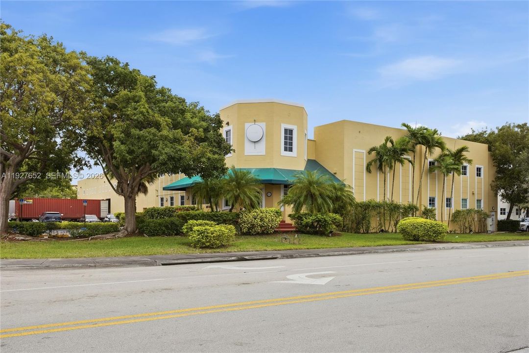 For Rent: $4,000 (0 beds, 0 baths, 0 Square Feet)