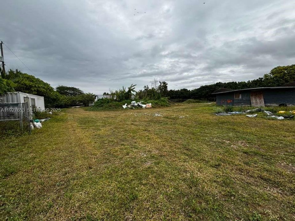 For Sale: $849,900 (3 beds, 2 baths, 1715 Square Feet)