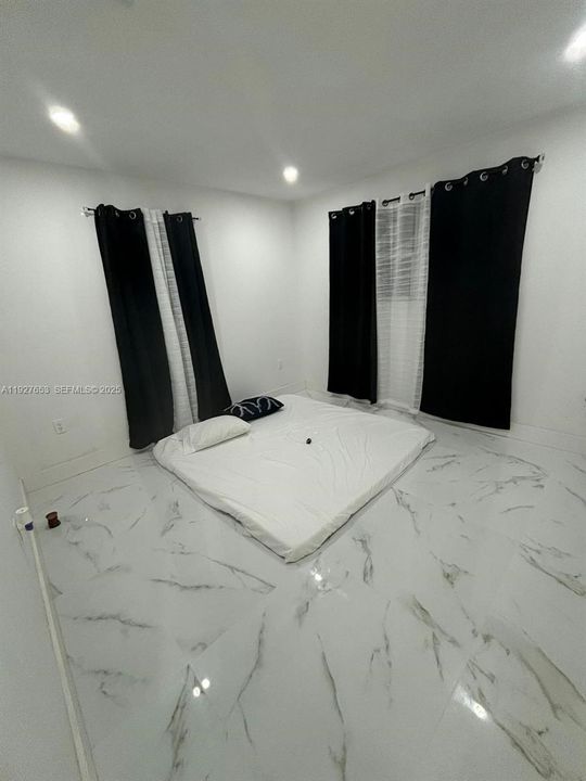 For Sale: $849,900 (3 beds, 2 baths, 1715 Square Feet)