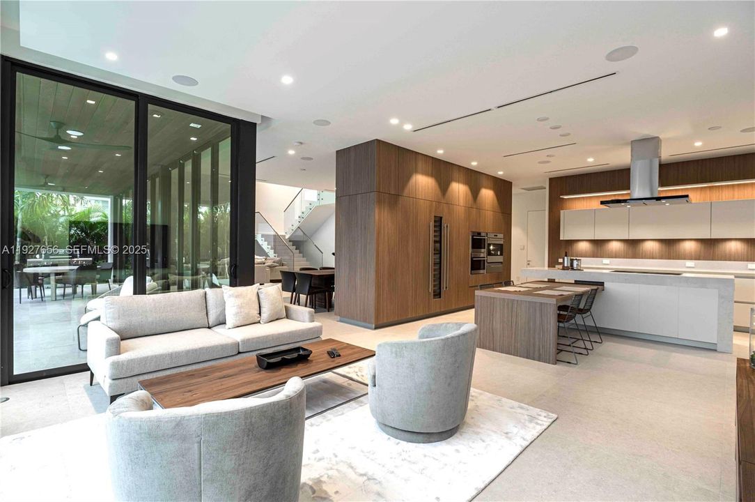 En Venta: $7,000,000 (5 camas, 5 baños, 4495 Pies cuadrados)