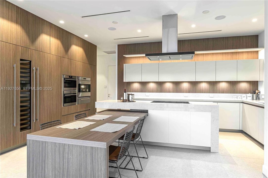 En Venta: $7,000,000 (5 camas, 5 baños, 4495 Pies cuadrados)