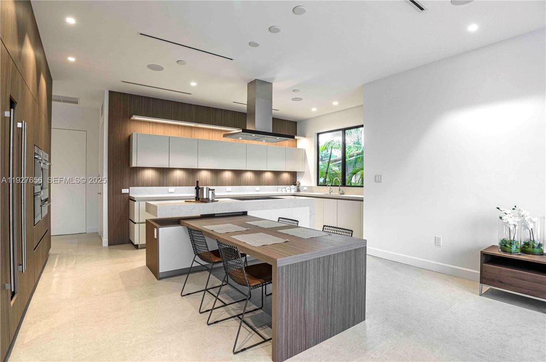 En Venta: $7,000,000 (5 camas, 5 baños, 4495 Pies cuadrados)