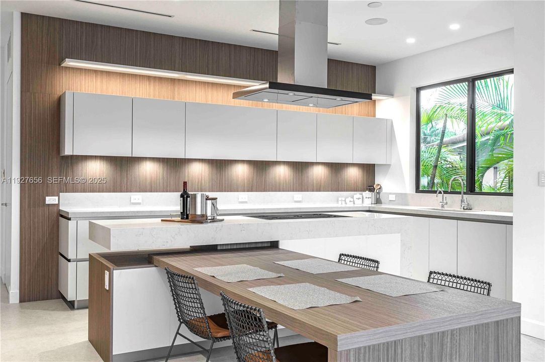 En Venta: $7,000,000 (5 camas, 5 baños, 4495 Pies cuadrados)