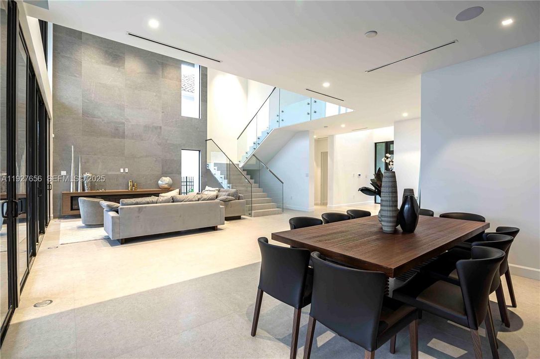 En Venta: $7,000,000 (5 camas, 5 baños, 4495 Pies cuadrados)