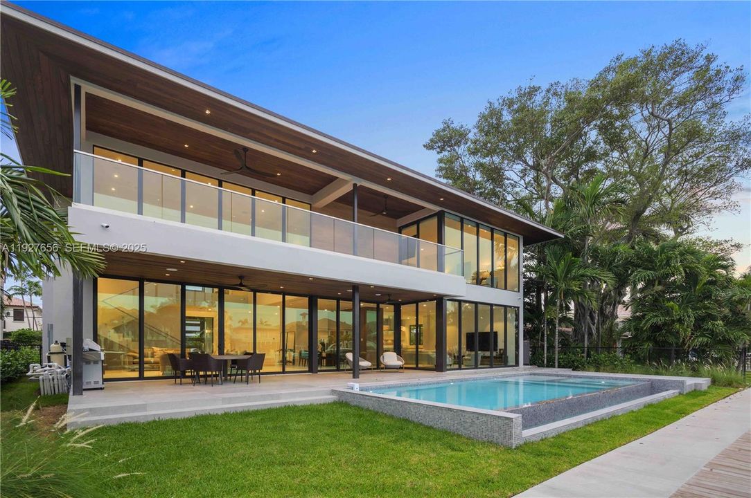 En Venta: $7,000,000 (5 camas, 5 baños, 4495 Pies cuadrados)