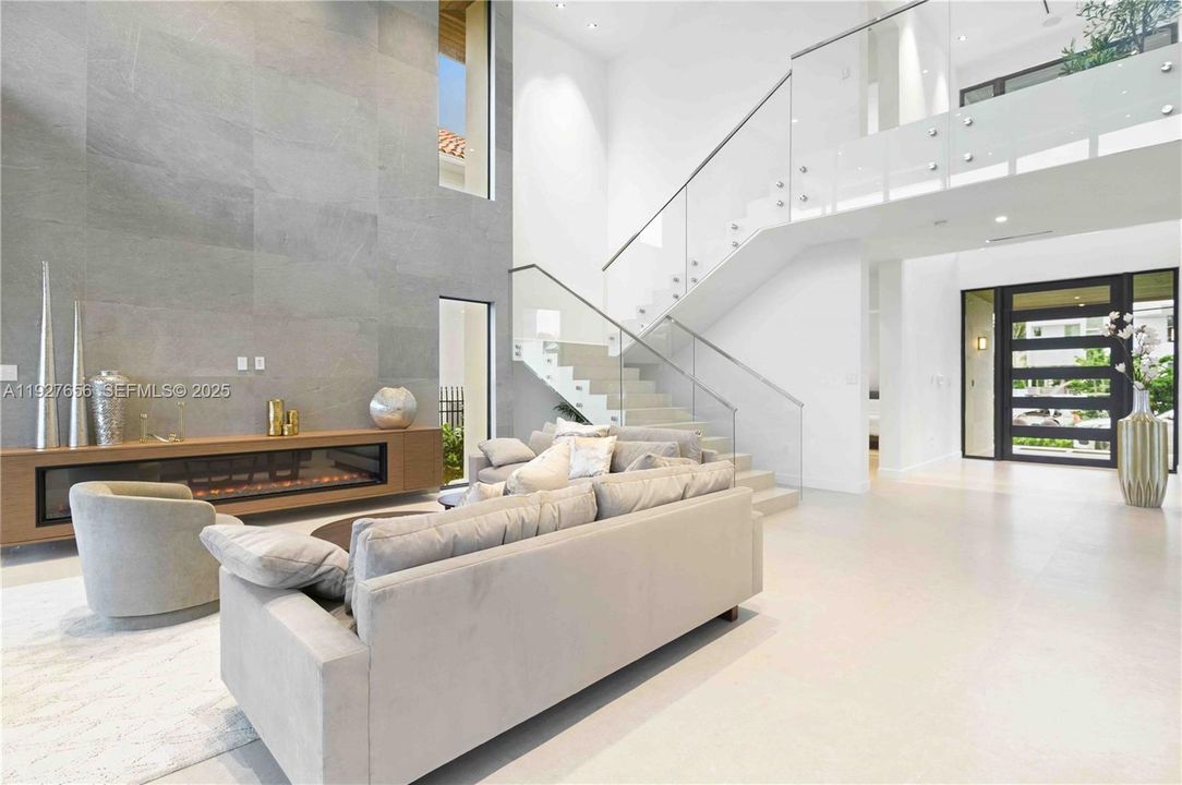 En Venta: $7,000,000 (5 camas, 5 baños, 4495 Pies cuadrados)