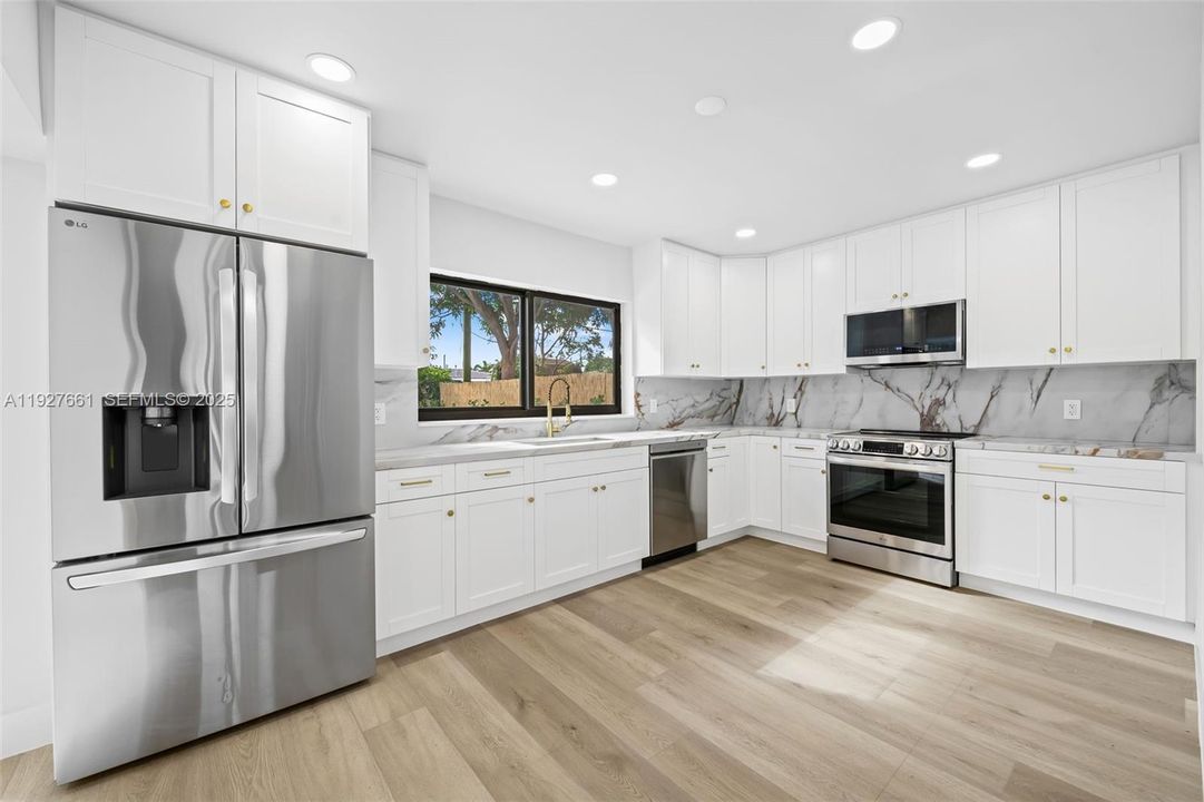 待售: $639,000 (3 贝兹, 2 浴室, 1368 平方英尺)