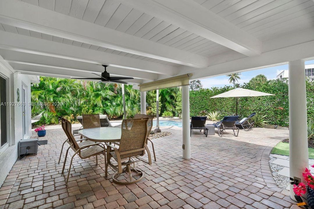 For Sale: $1,099,000 (2 beds, 2 baths, 1440 Square Feet)