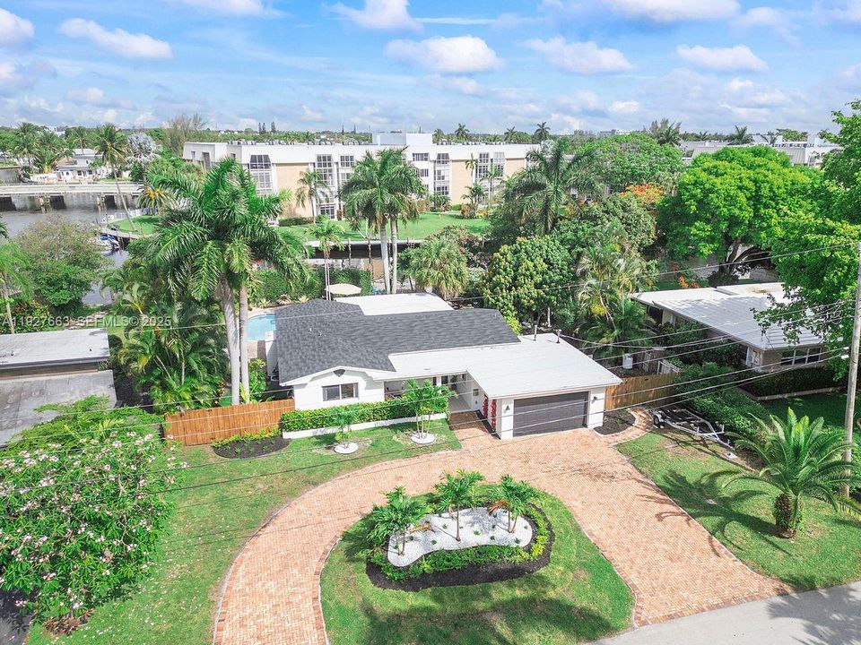 For Sale: $1,099,000 (2 beds, 2 baths, 1440 Square Feet)