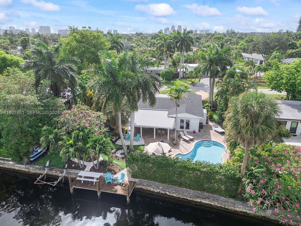 For Sale: $1,099,000 (2 beds, 2 baths, 1440 Square Feet)