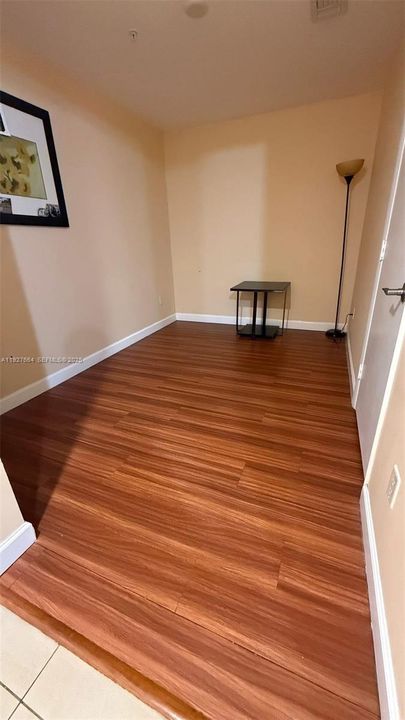 出租: $2,800 (2 贝兹, 1 浴室, 875 平方英尺)