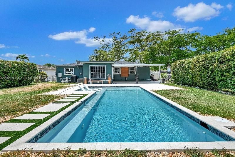 В аренду: $4,000 (3 спален, 2 ванн, 1630 Квадратных фут)