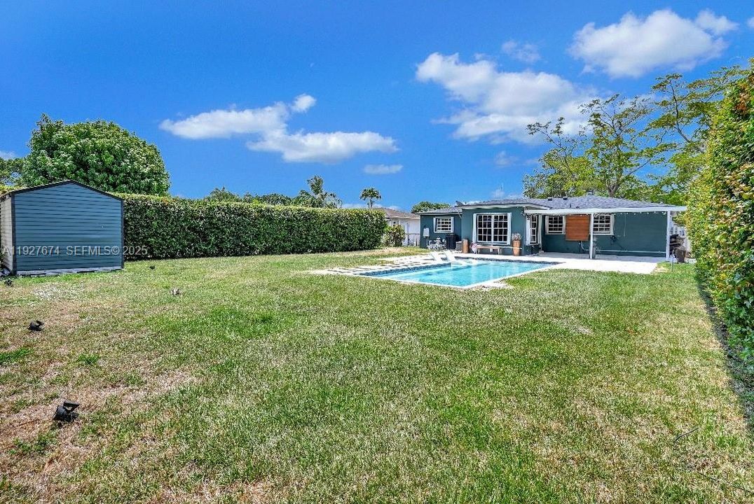 В аренду: $4,000 (3 спален, 2 ванн, 1630 Квадратных фут)