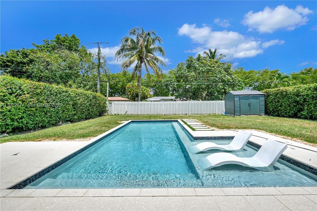 В аренду: $4,000 (3 спален, 2 ванн, 1630 Квадратных фут)