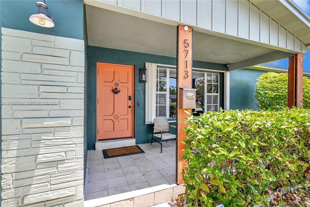 В аренду: $4,000 (3 спален, 2 ванн, 1630 Квадратных фут)