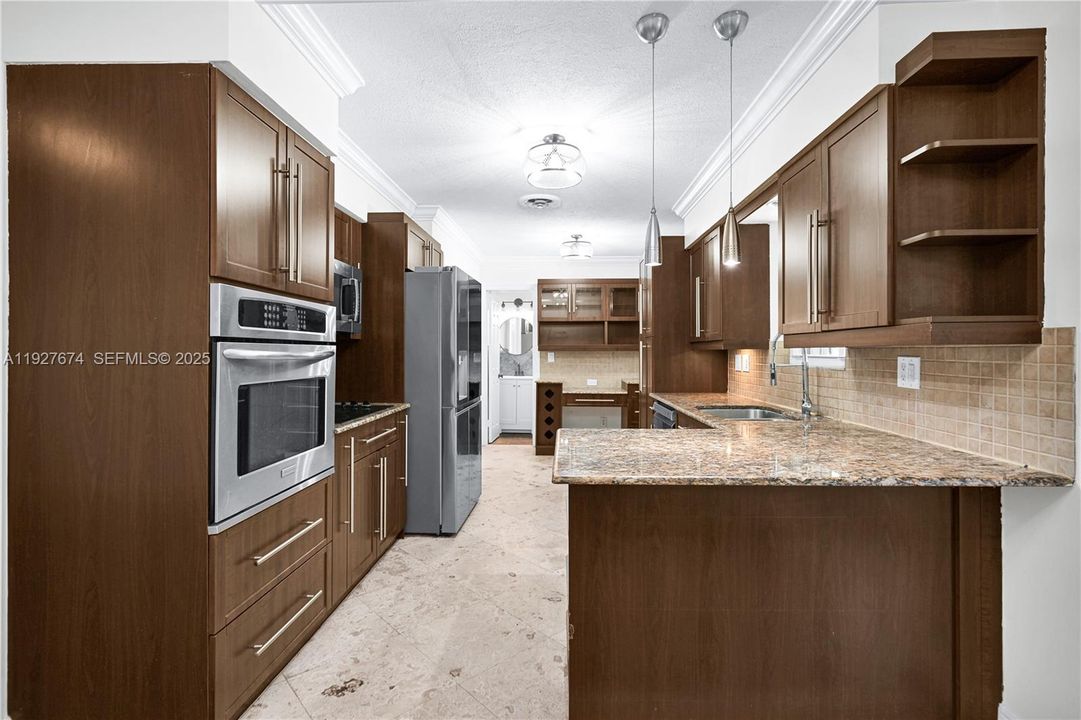 В аренду: $4,000 (3 спален, 2 ванн, 1630 Квадратных фут)