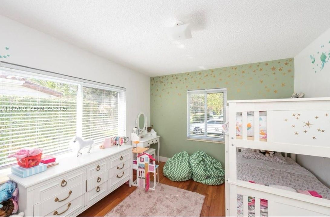 В аренду: $5,950 (3 спален, 2 ванн, 2200 Квадратных фут)