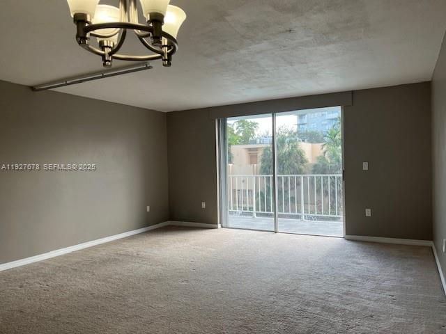 出租: $1,400 (0 贝兹, 1 浴室, 576 平方英尺)