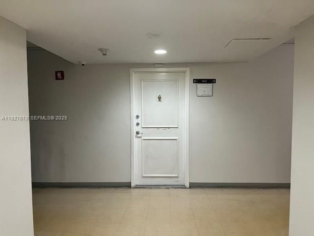 出租: $1,400 (0 贝兹, 1 浴室, 576 平方英尺)