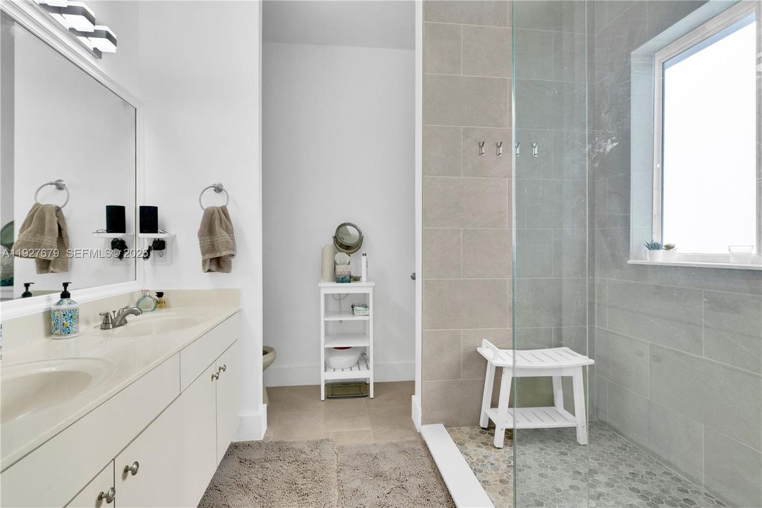 For Sale: $1,110,000 (4 beds, 3 baths, 2388 Square Feet)