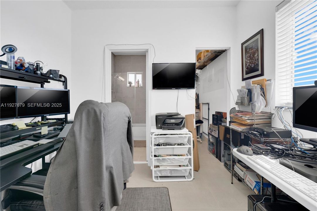 For Sale: $1,110,000 (4 beds, 3 baths, 2388 Square Feet)