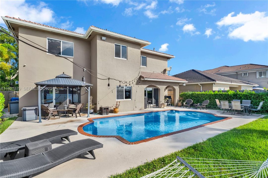 For Sale: $1,110,000 (4 beds, 3 baths, 2388 Square Feet)