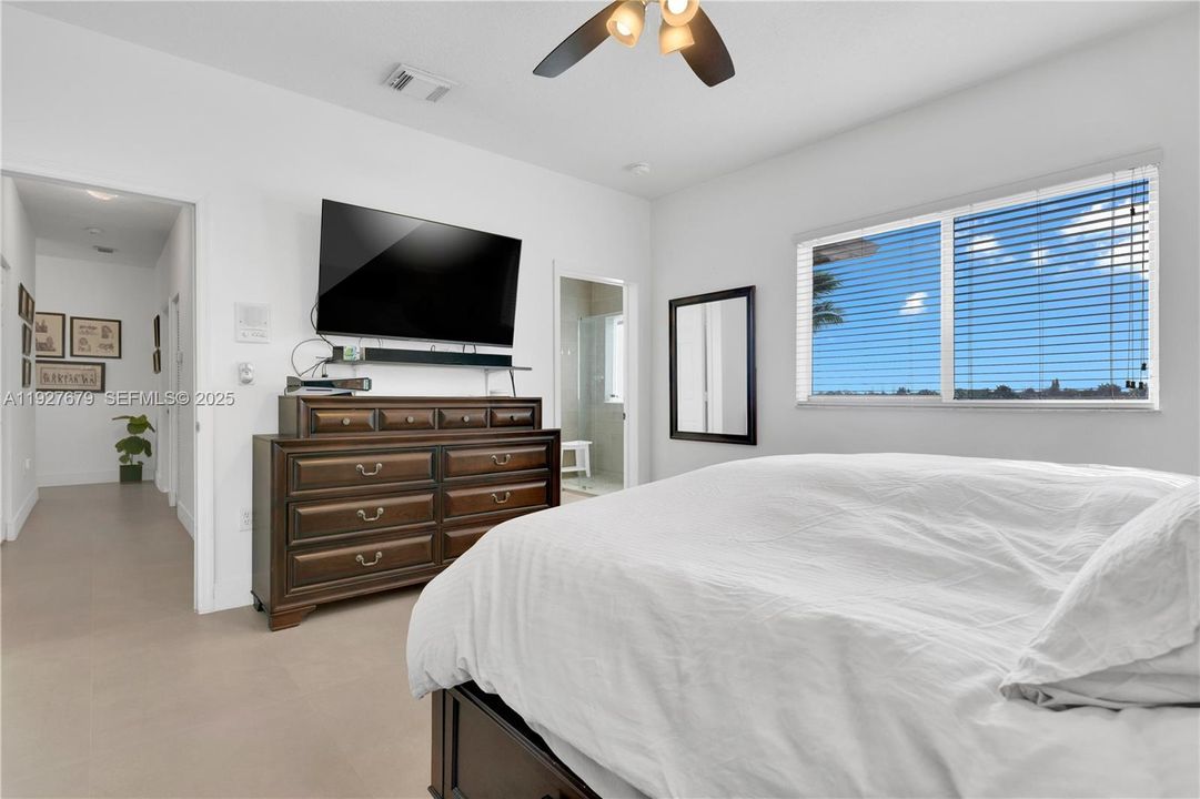 For Sale: $1,110,000 (4 beds, 3 baths, 2388 Square Feet)