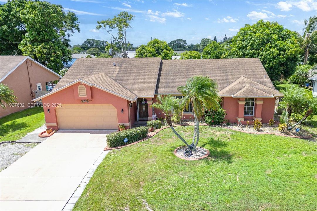 En Venta: $430,000 (3 camas, 2 baños, 1813 Pies cuadrados)