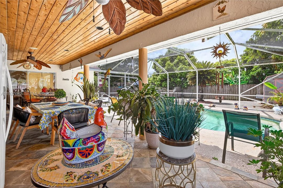 En Venta: $430,000 (3 camas, 2 baños, 1813 Pies cuadrados)