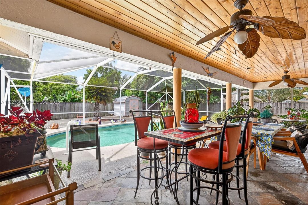 En Venta: $430,000 (3 camas, 2 baños, 1813 Pies cuadrados)